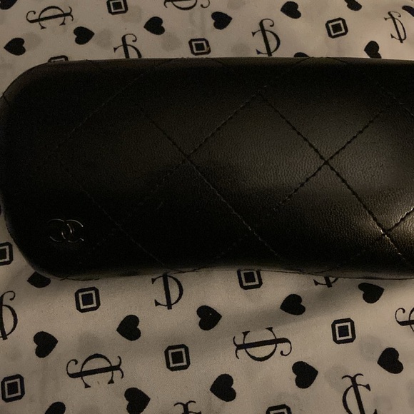 Chanel sunglasses🕶️ - Picture 4 of 8